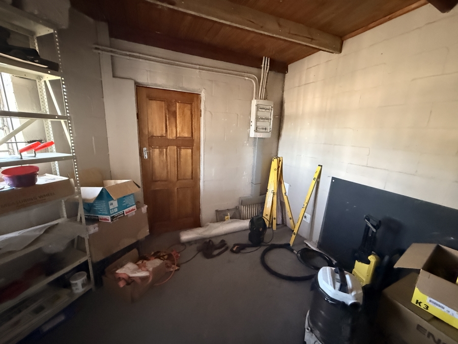 To Let commercial Property for Rent in Blackheath Industrial Western Cape